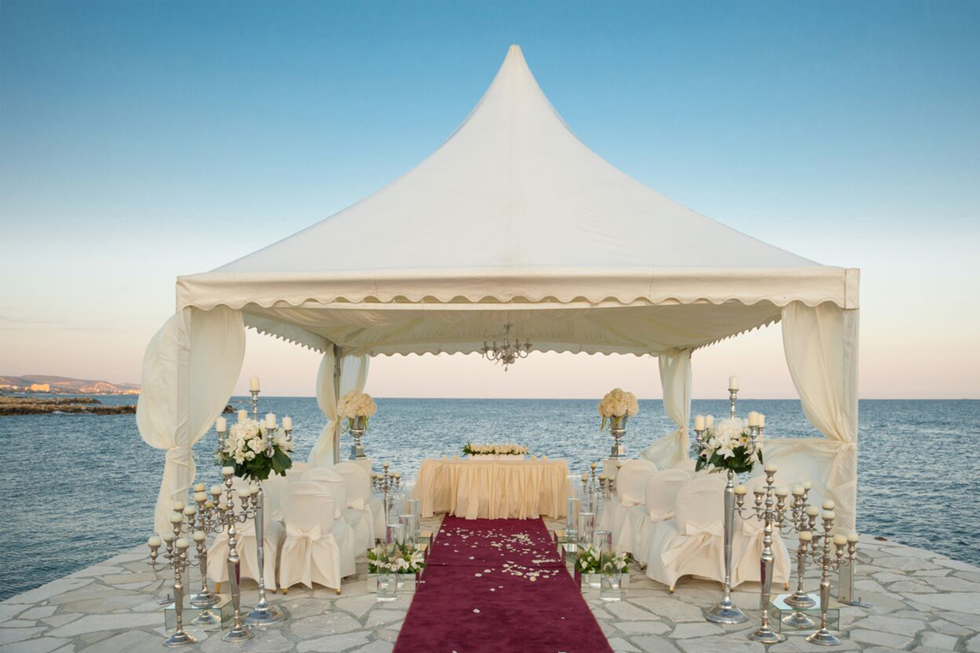 Weddings at Four Seasons Hotel