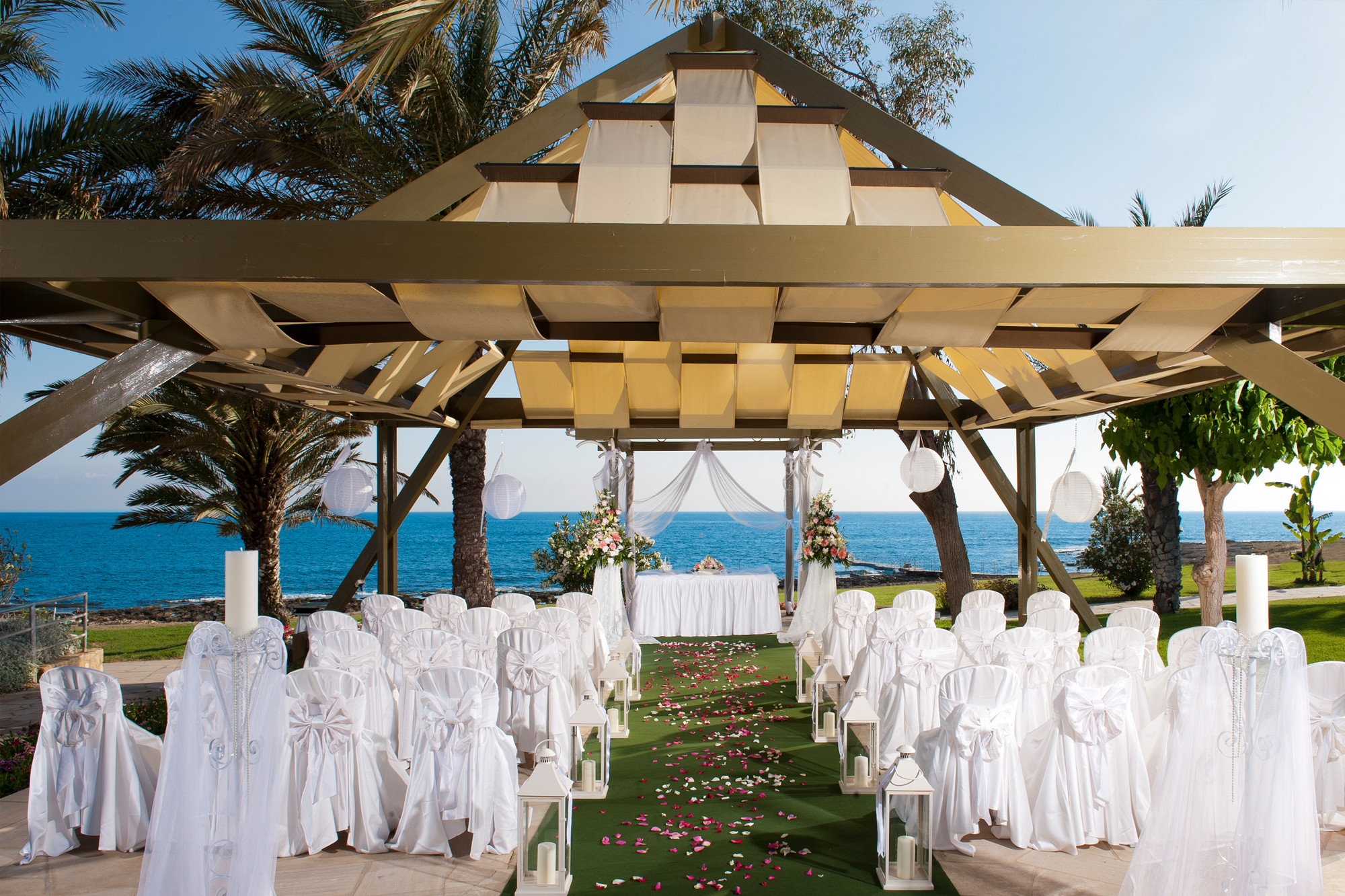 Constantinou Bros Athena Beach Hotel