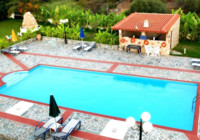 1 Jovanna Studios Pool.jpgresized.jpg