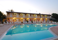 Bellisimo Studios, Outdoor Pool