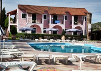 Oula Maisonettes, Pool